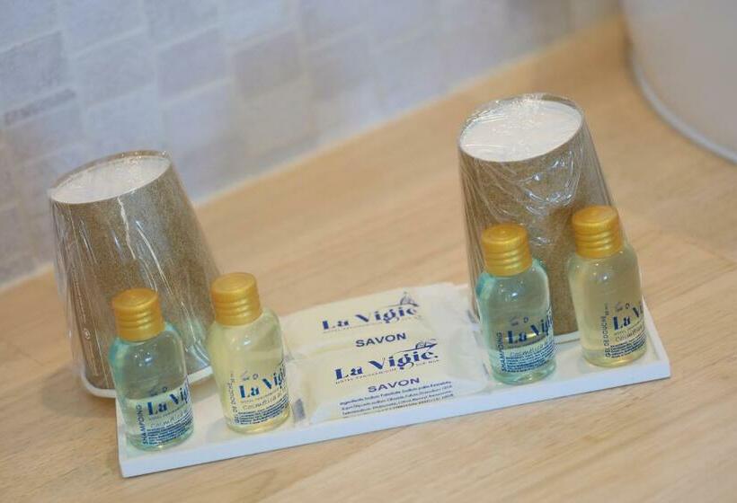 חדר בסיסי, La Vigie Face à La Mer