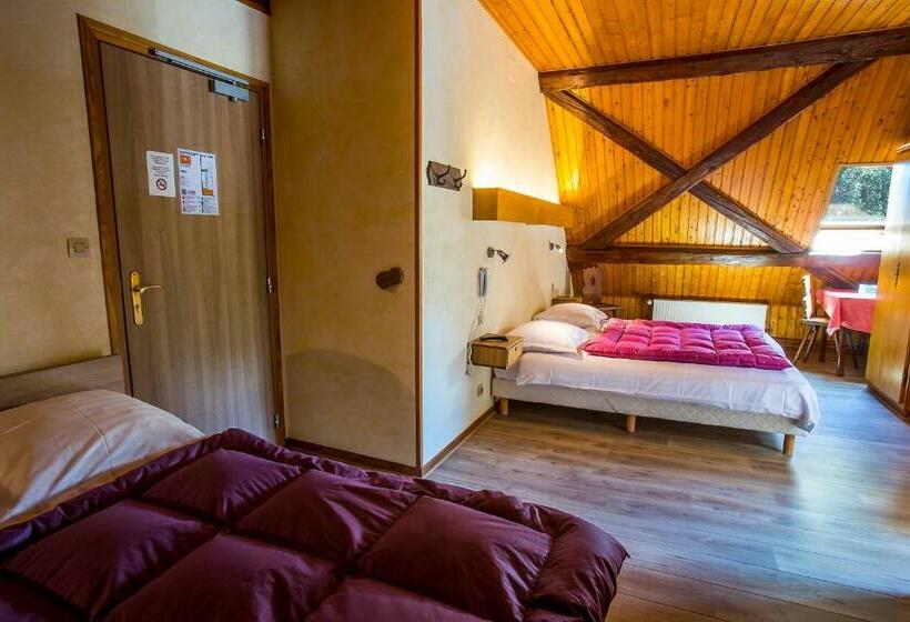 Семейный Номер, Le Bouton D'or