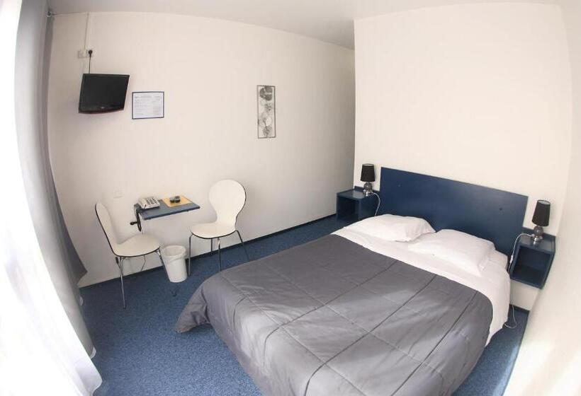 חדר סטנדרט לארבעה, Le Calypso   Réouverture