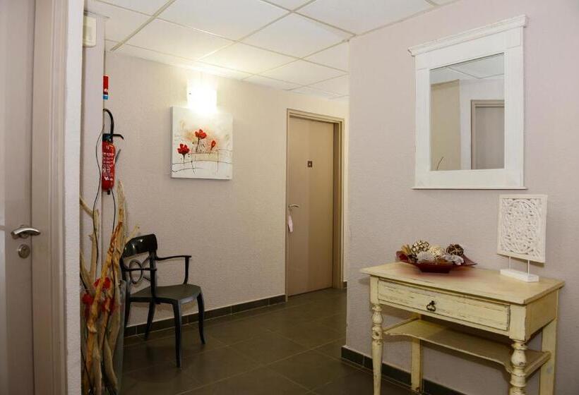 Comfort room with view, Le Maray