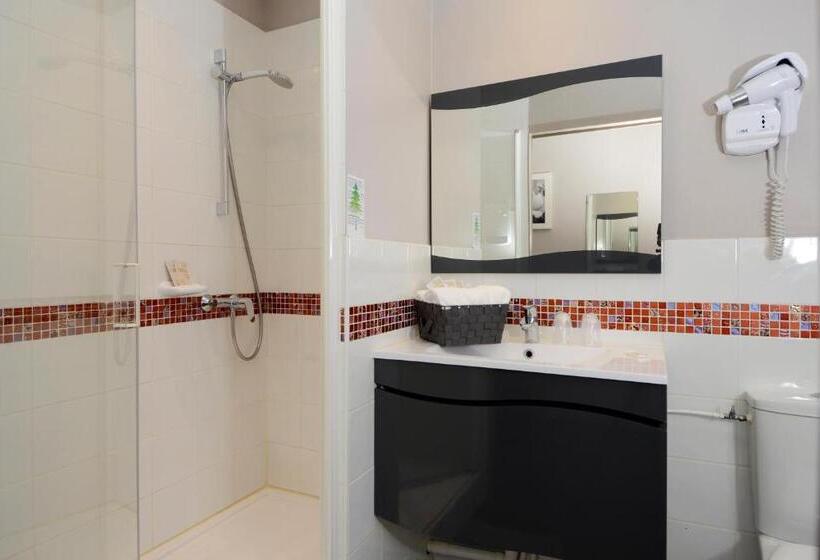 Comfort room with view, Le Maray