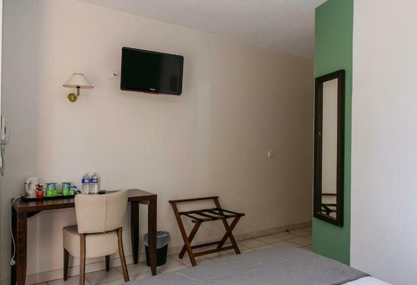 غرفة قياسية, Le Mas De Gaujac