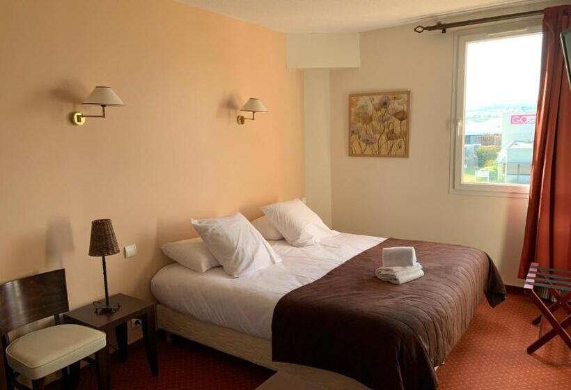 غرفة قياسية ثلاثية, Le Mas De Gaujac