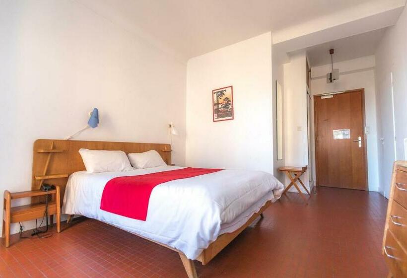 Номер Стандарт Вид на Море с Балконом, Le Trident Thyrsé