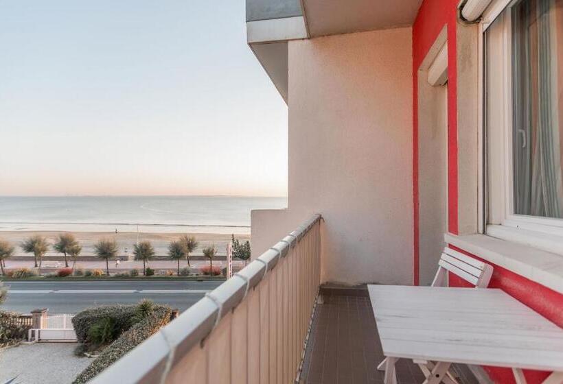 Семейный Номер Вид на Море, Le Trident Thyrsé