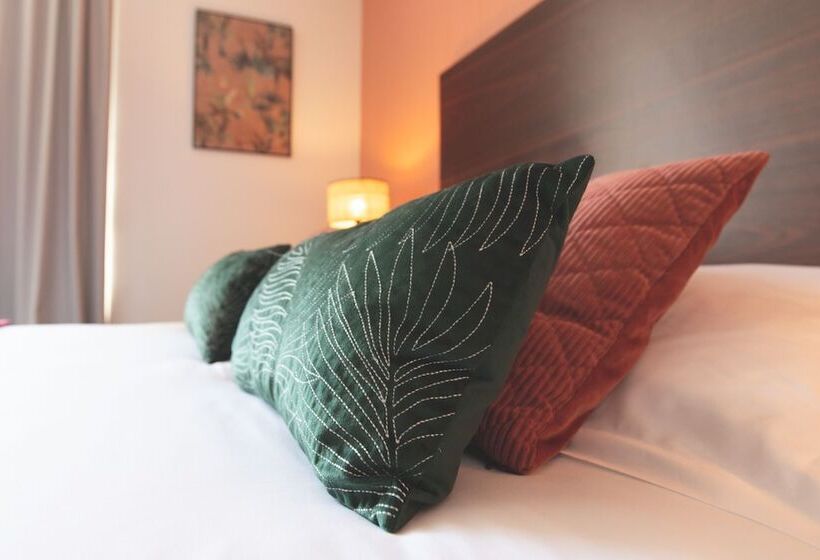 Quarto Estandar com Sacada, Les Coutainvillaises