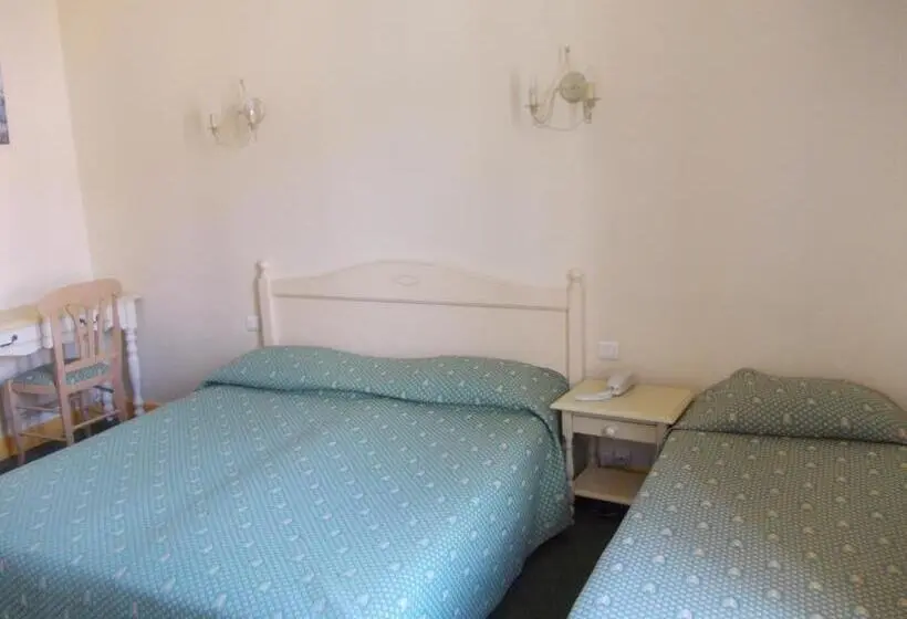 Standard Kolmen Hengen Huone, Marcellin