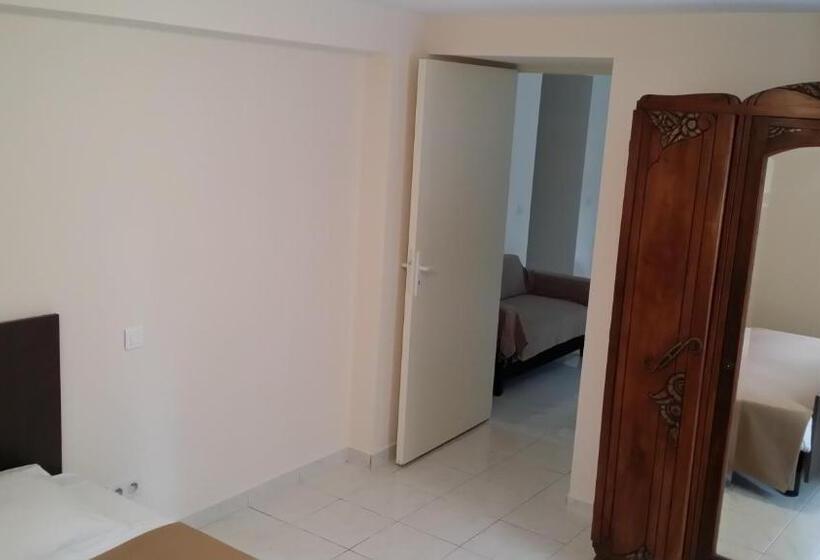 דירת שני חדרים, Marcellin