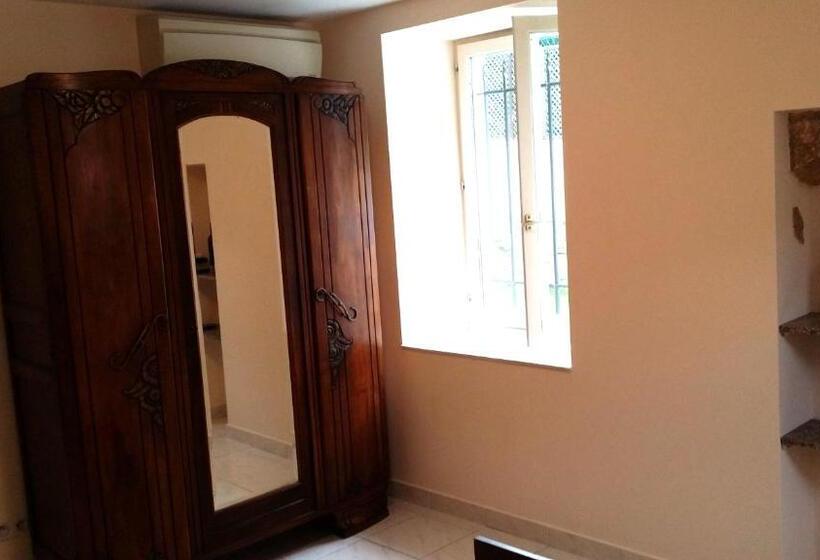 דירת שני חדרים, Marcellin