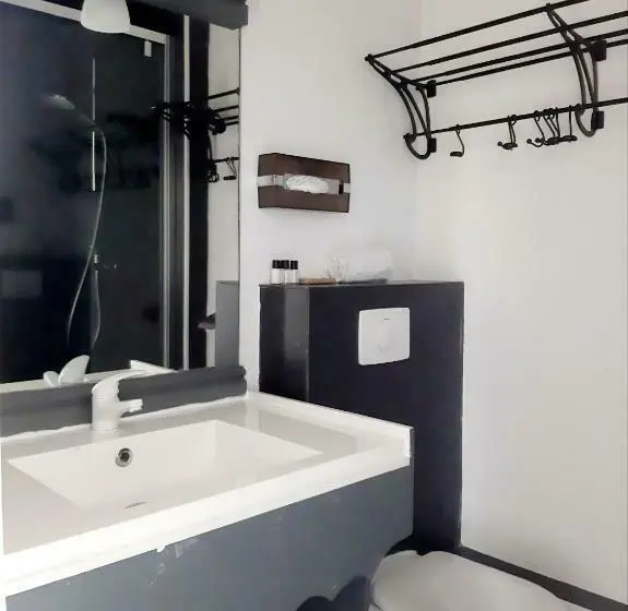 Standard-huone Puutarhanäkymä, Saint Charles Hôtel & Coliving Biarritz
