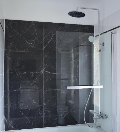 חדר דלוקס, Saint Charles Hôtel & Coliving Biarritz