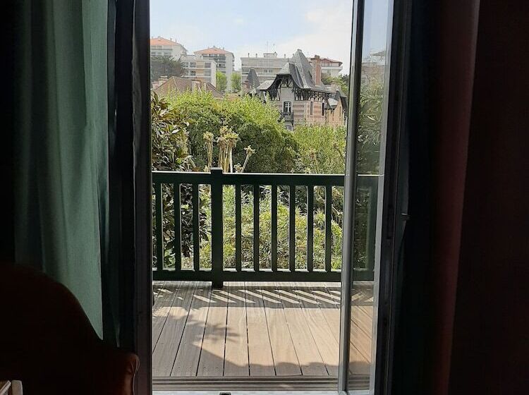 Номер Superior, Saint Charles Hôtel & Coliving Biarritz
