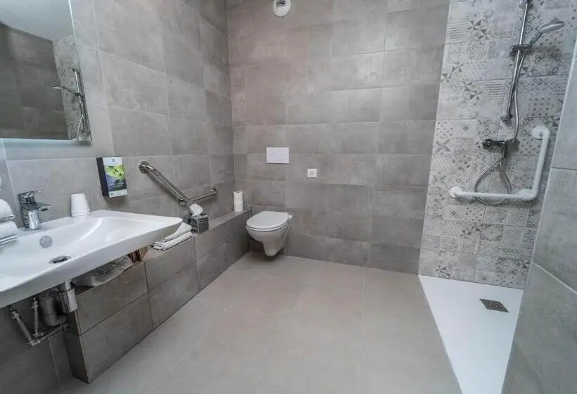 ダブルベッドのスタンダードシングルルーム, Sure Hotel By Best Western Sarlat La Canéda   Ex Hôtel Altica