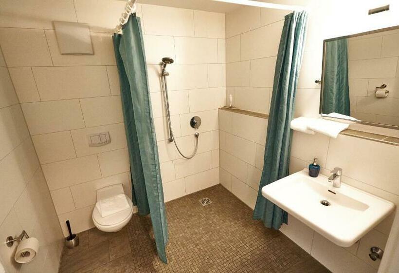 Quarto standard, Busses Guesthouse