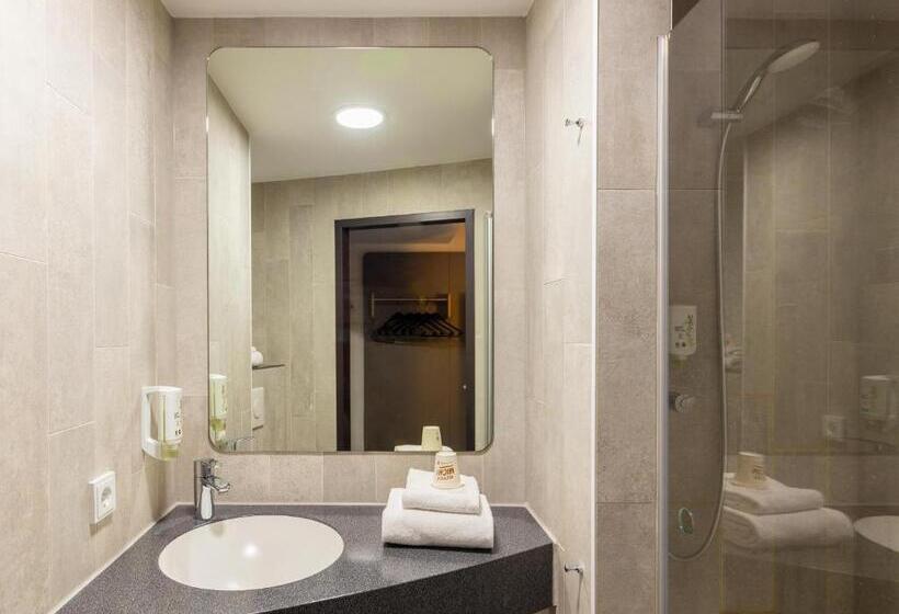 Номер Стандарт Трехместный, B&b Hotel Mönchengladbach