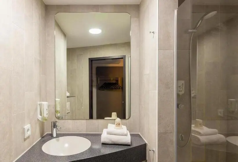 Standard Kolmen Hengen Huone, B&b Hotel Mönchengladbach