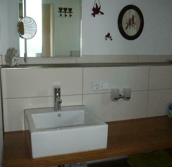 Quarto Quádruplo Standard, Rooster Bnb American Style Boutique Haus   Made With Love!