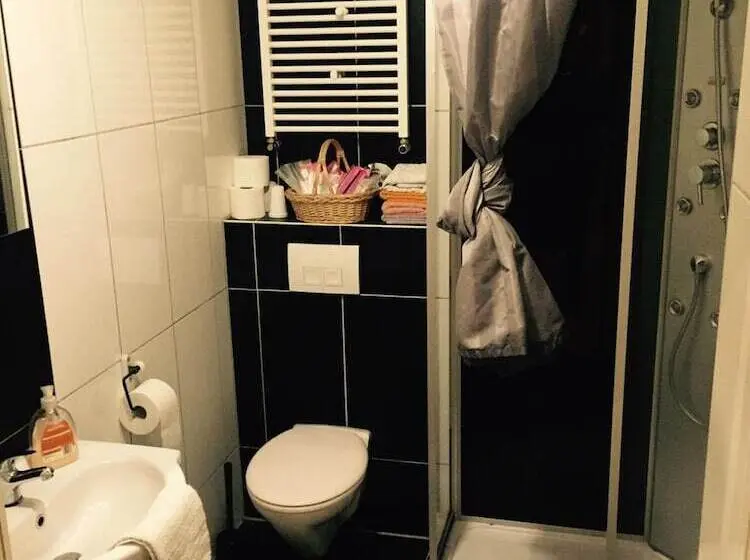 Standard-huone Jaettu Kylpyhuone, Gz Hostel Bornheim