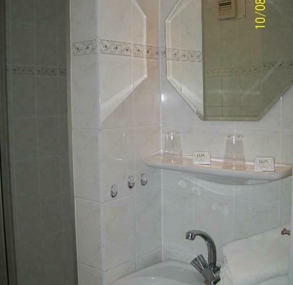 标准间, An Der Hauptallee