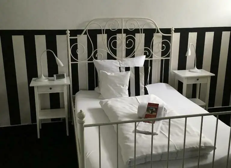 スタンダードシングルルーム, B&b Bredl In Der Villa Ballestrem