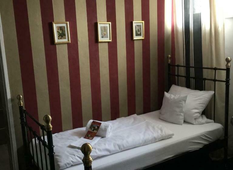 اتاق استاندارد یک نفره, B&b Bredl In Der Villa Ballestrem
