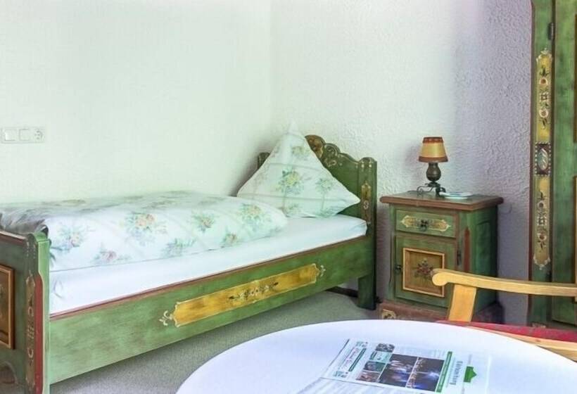 スタンダードシングルルーム, Buchberg