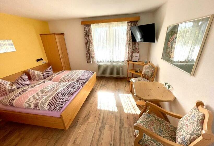 Quarto standard, Charlott