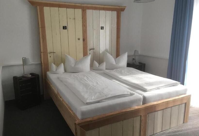 バルコニー付きスタンダードルーム, Fresena