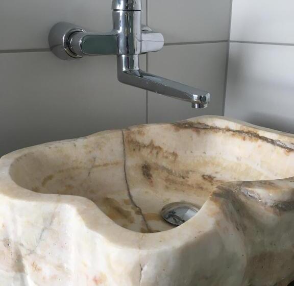 اتاق سوپریور, Fresena