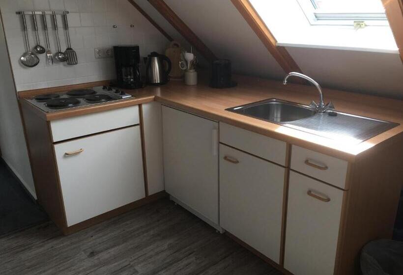 庭の見える１ベッドルームアパートメント, Fresena