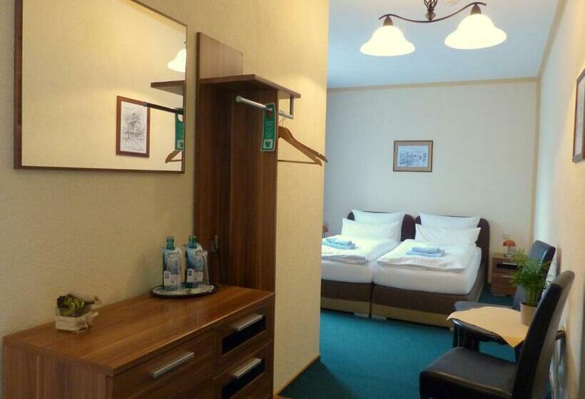 غرفة قياسية, Friedchen Mit Eigener Fleischerei