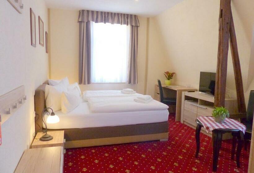 غرفة قياسية, Friedchen Mit Eigener Fleischerei