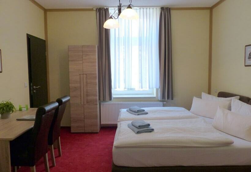 غرفة قياسية, Friedchen Mit Eigener Fleischerei