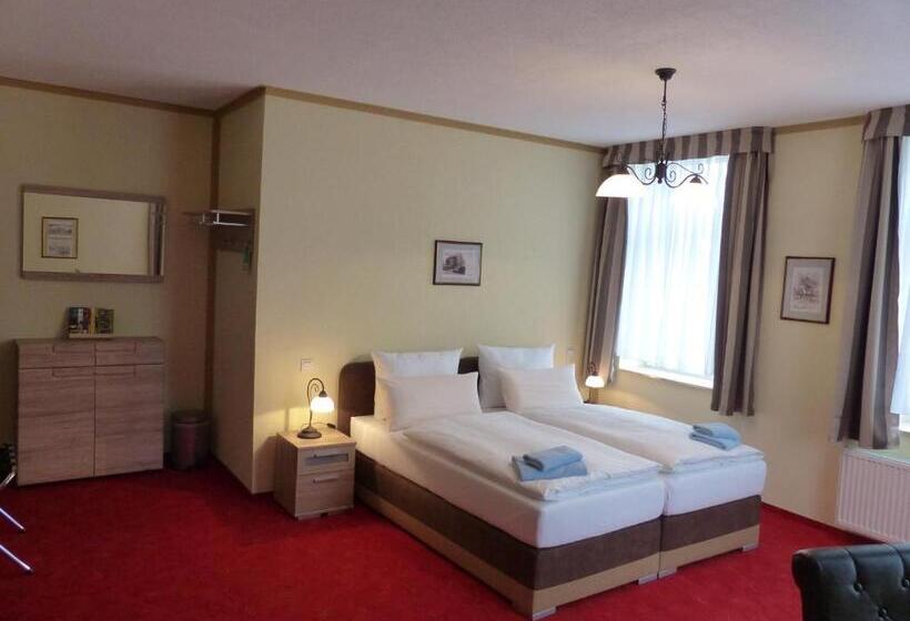 غرفة كومفورت, Friedchen Mit Eigener Fleischerei