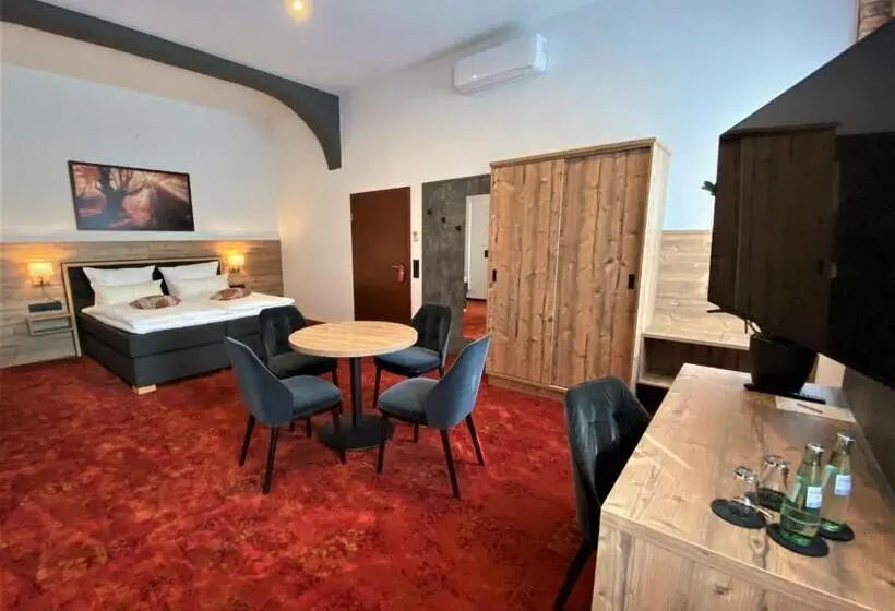 Suite Familiare, Friedchen Mit Eigener Fleischerei