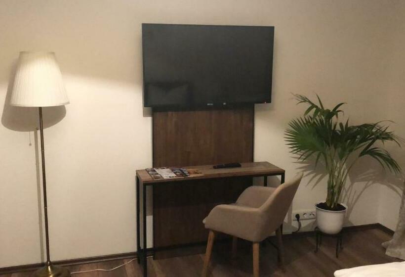 Номер Стандарт, Garni Zum Rebstock