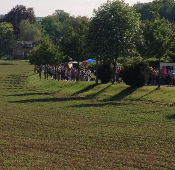 基本间, Garni Zum Rebstock