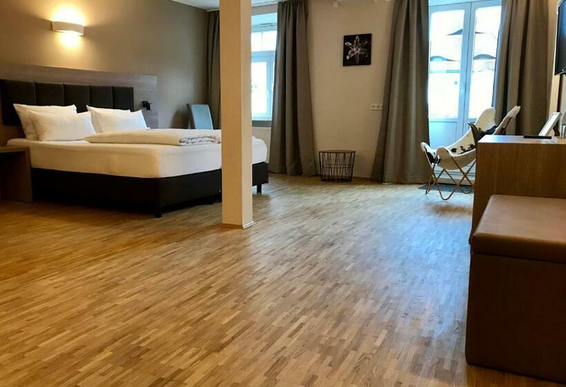 Апартаменты 1 Спальня с Балконом, Gasthaus Schwan