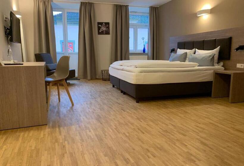 غرفة قياسية مزوَّدة بشُرفة, Gasthaus Schwan