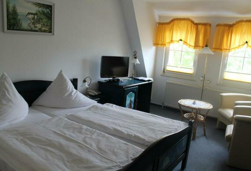 Номер Стандарт Вид на Море, Gastmahl Des Meeres