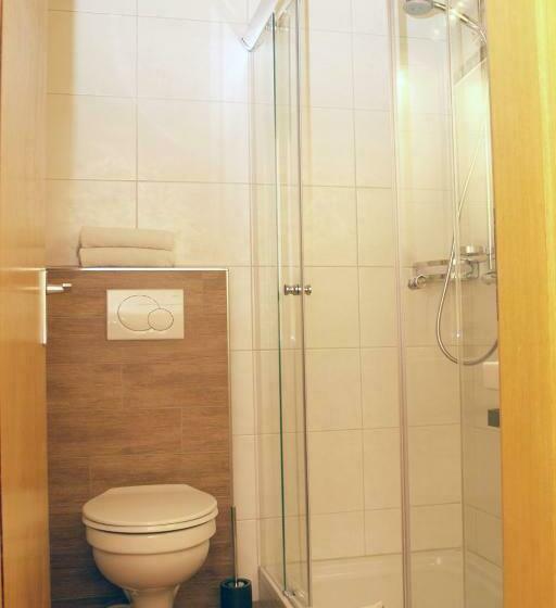 غرفة قياسية مزوَّدة بشُرفة, Haus Gertrud