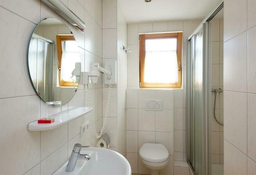 Quarto standart individual, Hirschen