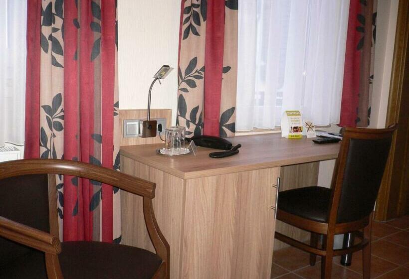 스탠다드 싱글 룸, Hubertus Hamacher