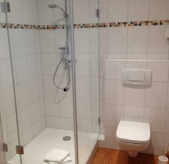 스탠다드 룸, Hubertus Hamacher