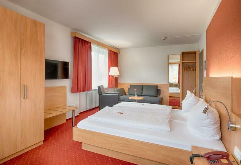 Quarto Basic, Jägerhaus