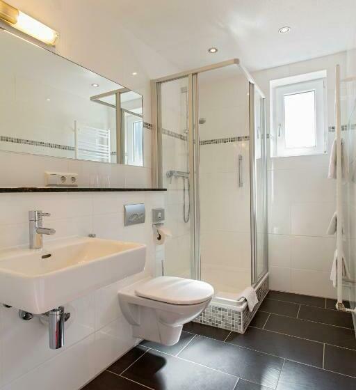 Quarto Basic, Jägerhaus