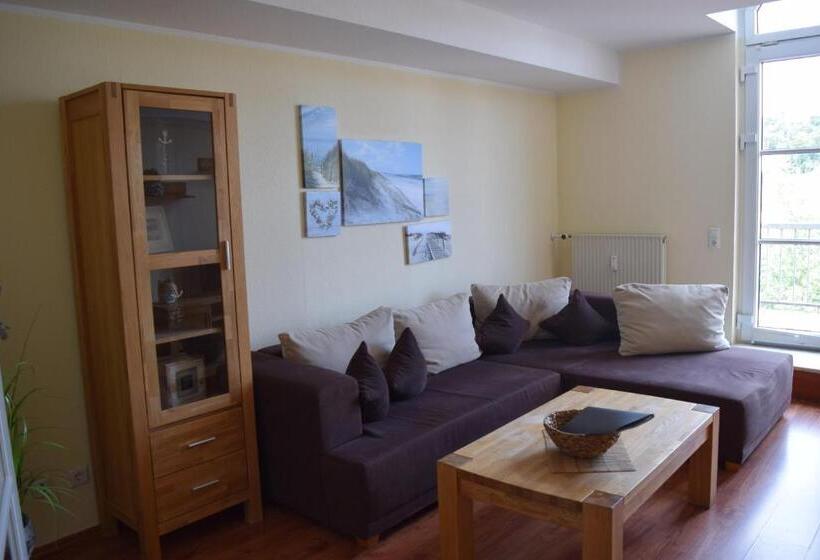 带阳台两卧公寓, Kühlungsborner Brauhaus