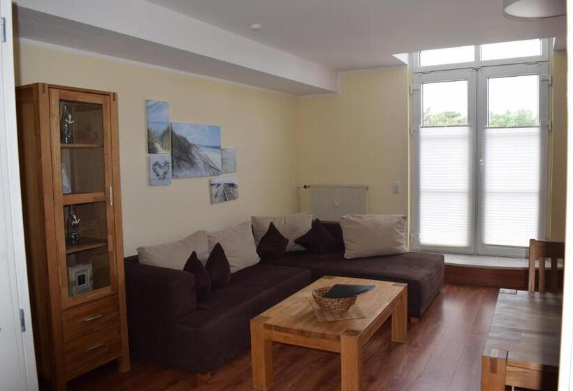 带阳台两卧公寓, Kühlungsborner Brauhaus