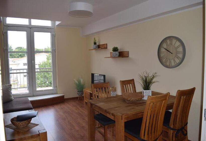 带阳台两卧公寓, Kühlungsborner Brauhaus