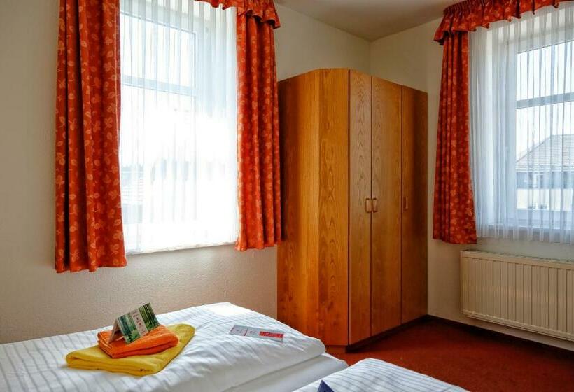 Апартаменты 1 Спальня, Konsum Gästehaus Quisisana Nebenhaus Des Konsum Berghotel Oberhof